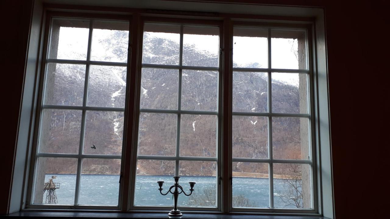 Fjordshelter Vintage Townhouse Apartment Тиседал Екстериор снимка